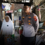 Wujudkan Kepedulian Polri, Kapolres Karawang Tinjau Lokasi Bedah Rumah Bantuan Kapolda Jabar