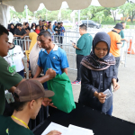 Pupuk Kujang Gelar Pasar Sembako Dengan Harga Miring Diserbu Ribuan Warga.