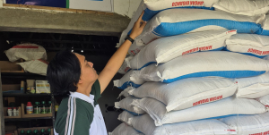 Musim Tanam 2026 Sebanyak  200 Ton Pupuk NPK Subsidi Dikirim ke Karawang