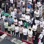 Salat Idul Fitri 1447 H Bersama Ribuan Masyarakat Bupati Aep Komitmen Hadirkan Kebijakan Pro Rakyat Untuk Karawang Maju