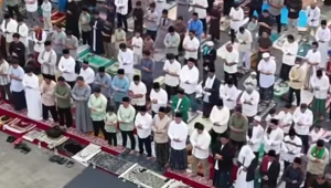 Salat Idul Fitri 1447 H Bersama Ribuan Masyarakat Bupati Aep Komitmen Hadirkan Kebijakan Pro Rakyat Untuk Karawang Maju