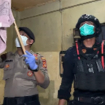 Razia Gabungan Lapas Kelas II  Karawang Petugas Amankan 6 Ponsel Warga Binaan Beserta Sejumlah Benda Tajam