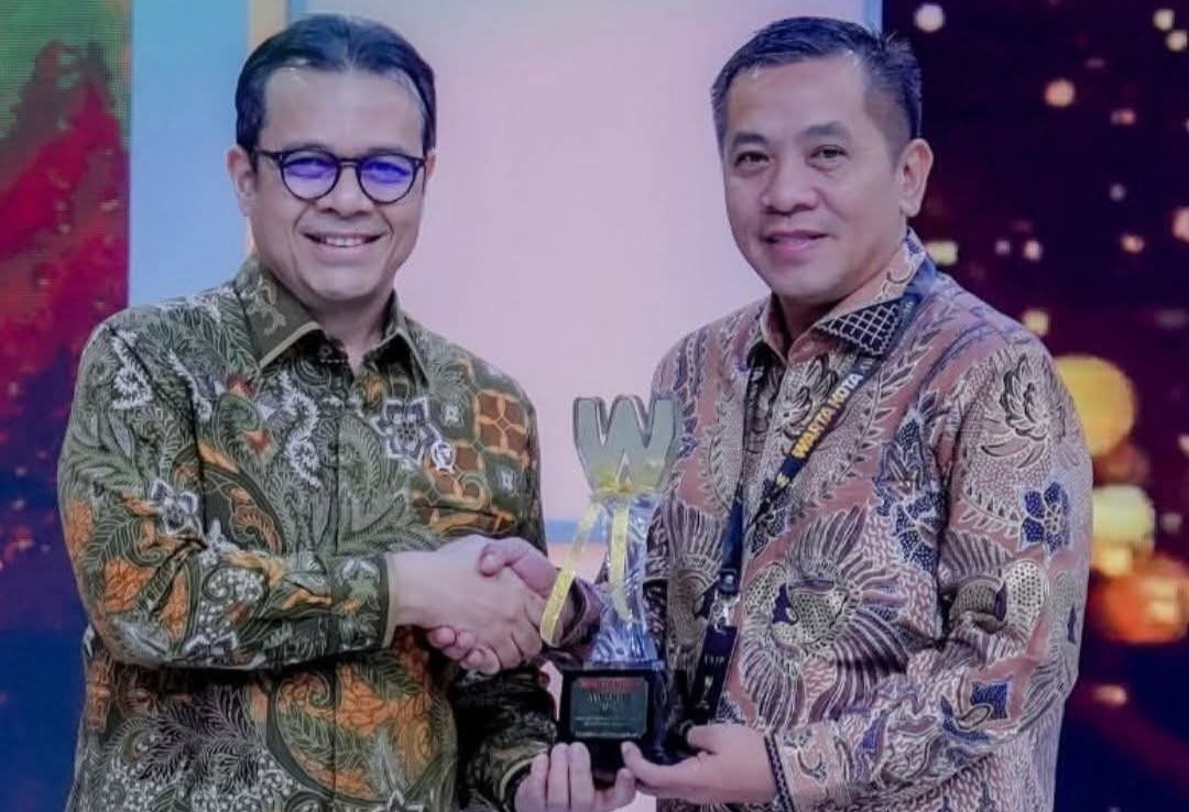 Dipimpin Aep Syaepuloh, Pemkab Karawang Raih Penghargaan Tata Kelola Pemerintahan Responsif dan Akuntabel