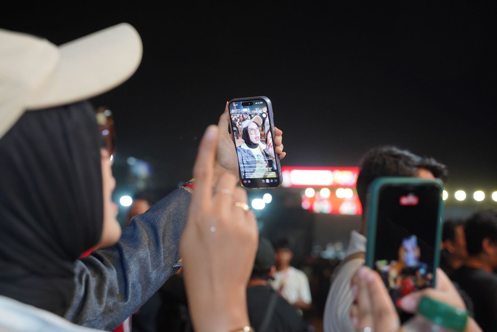 Dari Upload Konten Sampai Live Stream Nyanyi Bareng, Indosat 5G Bikin QNF Chapter 5 Karawang Makin Pecah